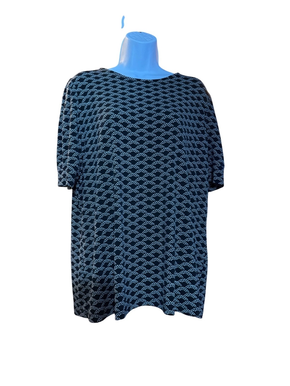 Liz Claiborne Career Patterned Top